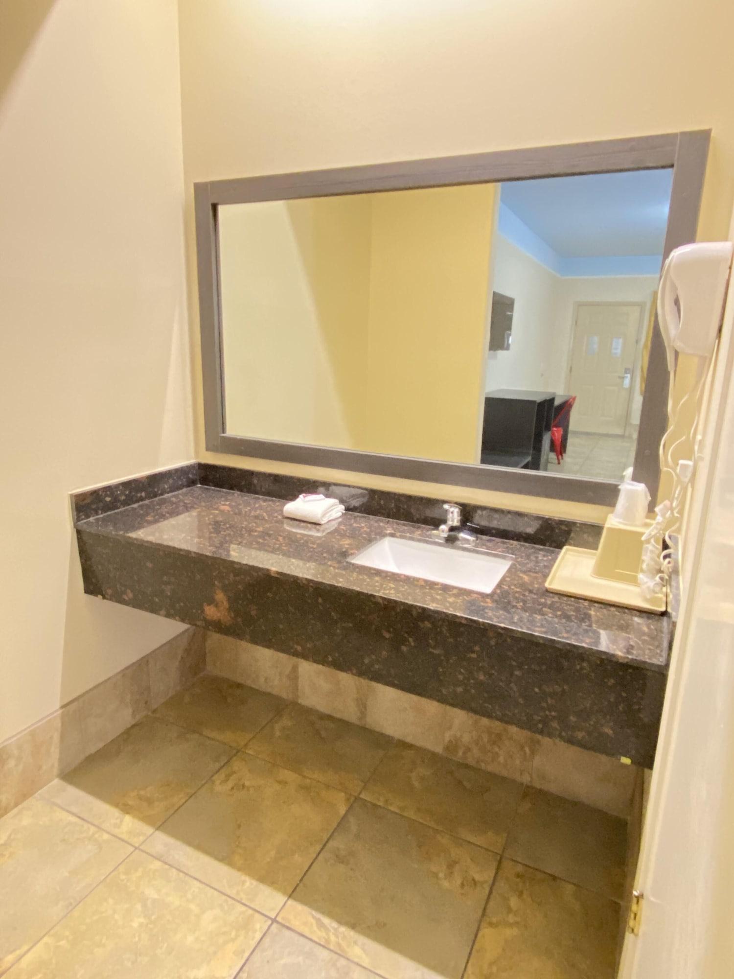 Motel Texas & At La Plaza Mall And Airport McAllen