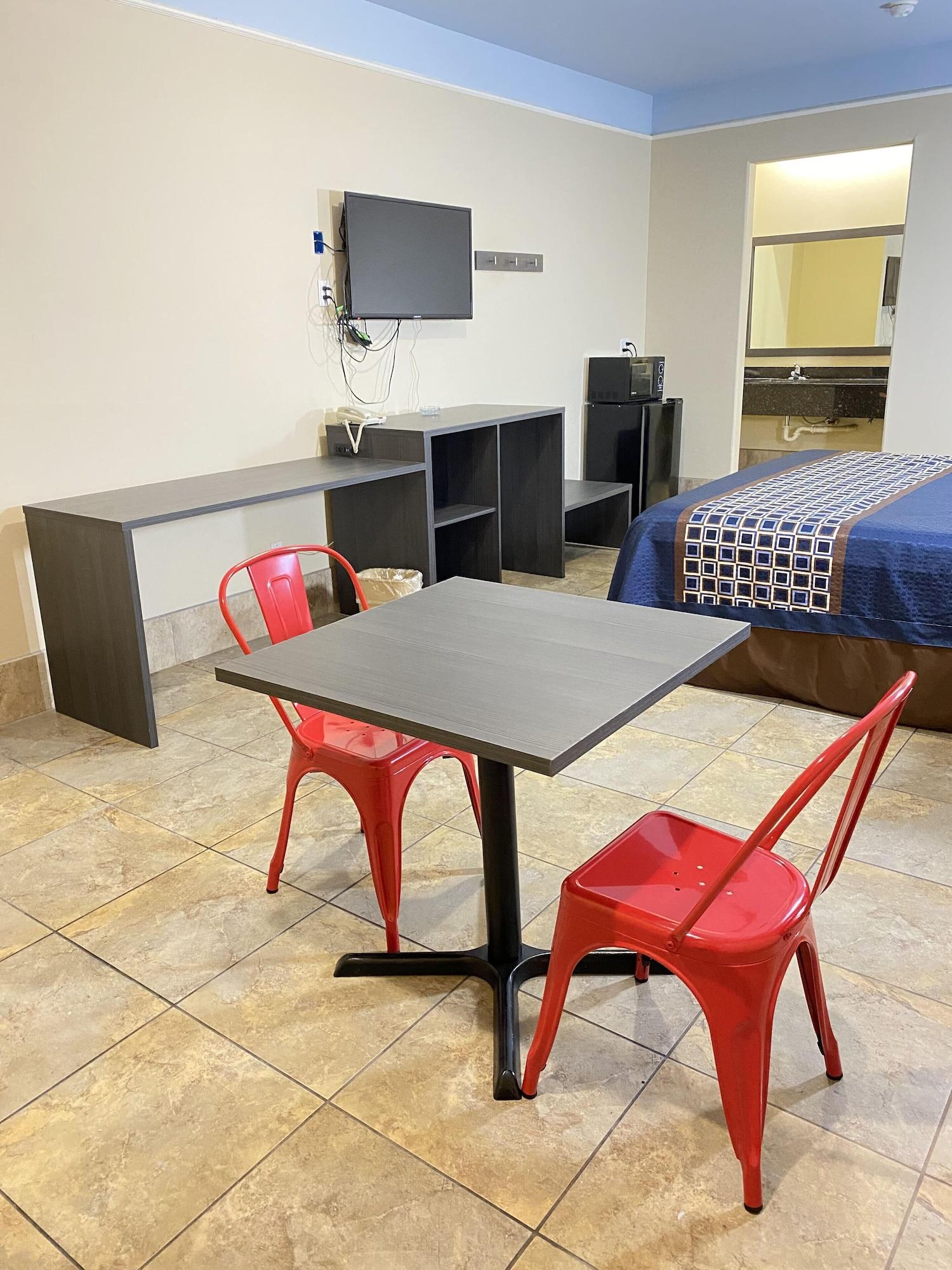 Texas & At La Plaza Mall And Airport Motel McAllen