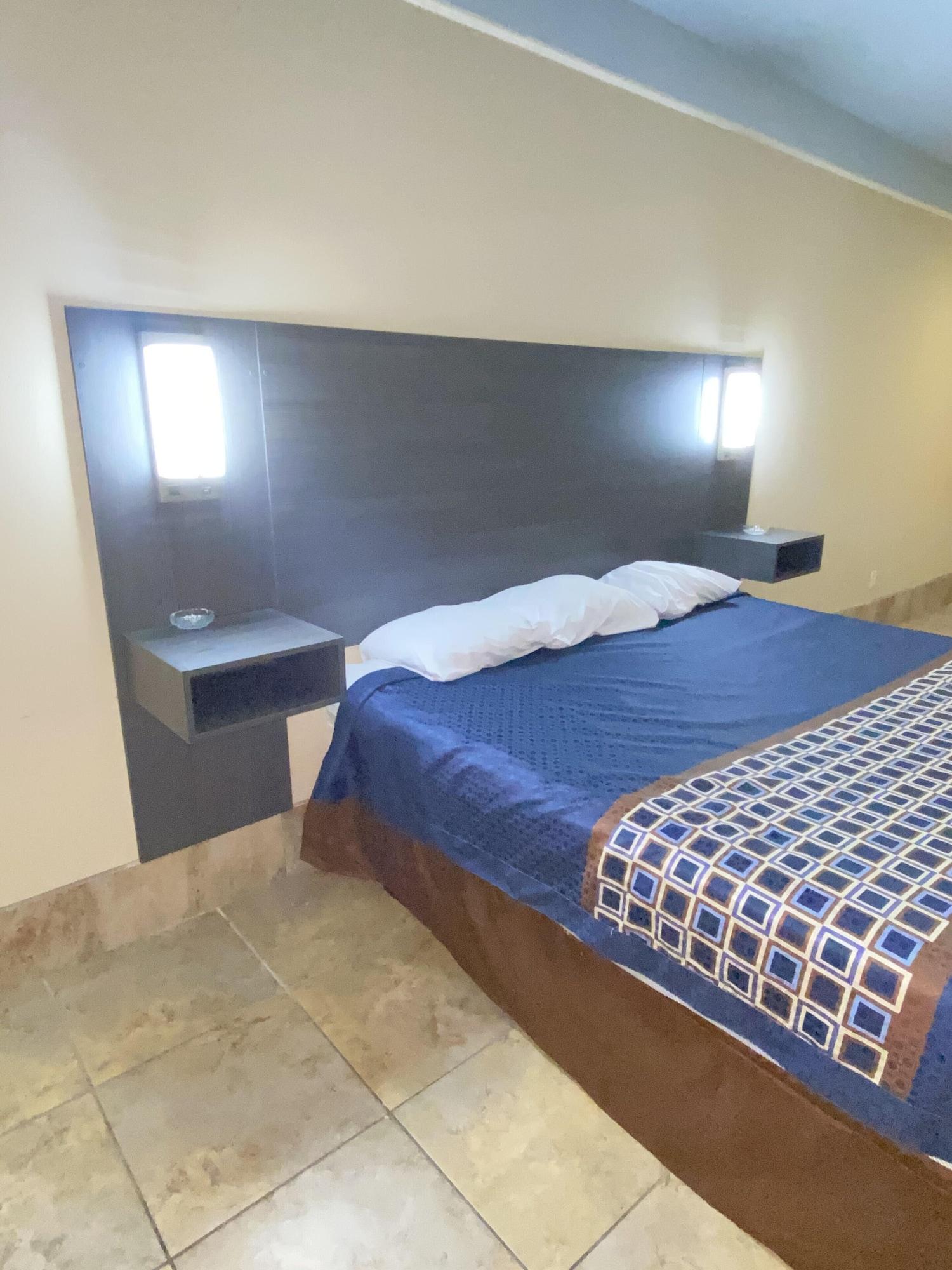 Texas & At La Plaza Mall And Airport Motel