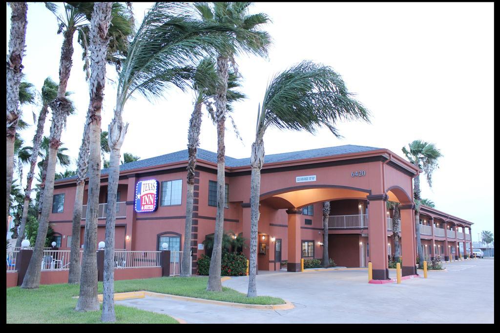 Motel Texas & At La Plaza Mall And Airport