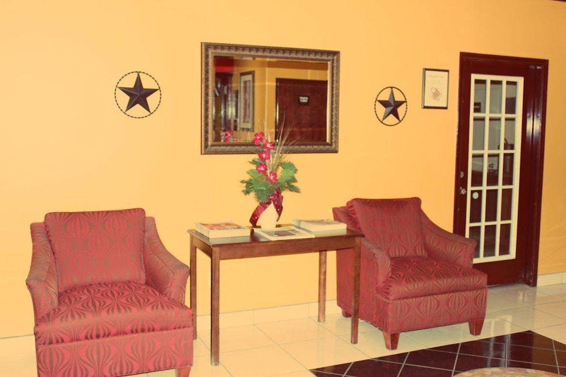 Texas & At La Plaza Mall And Airport Motel
