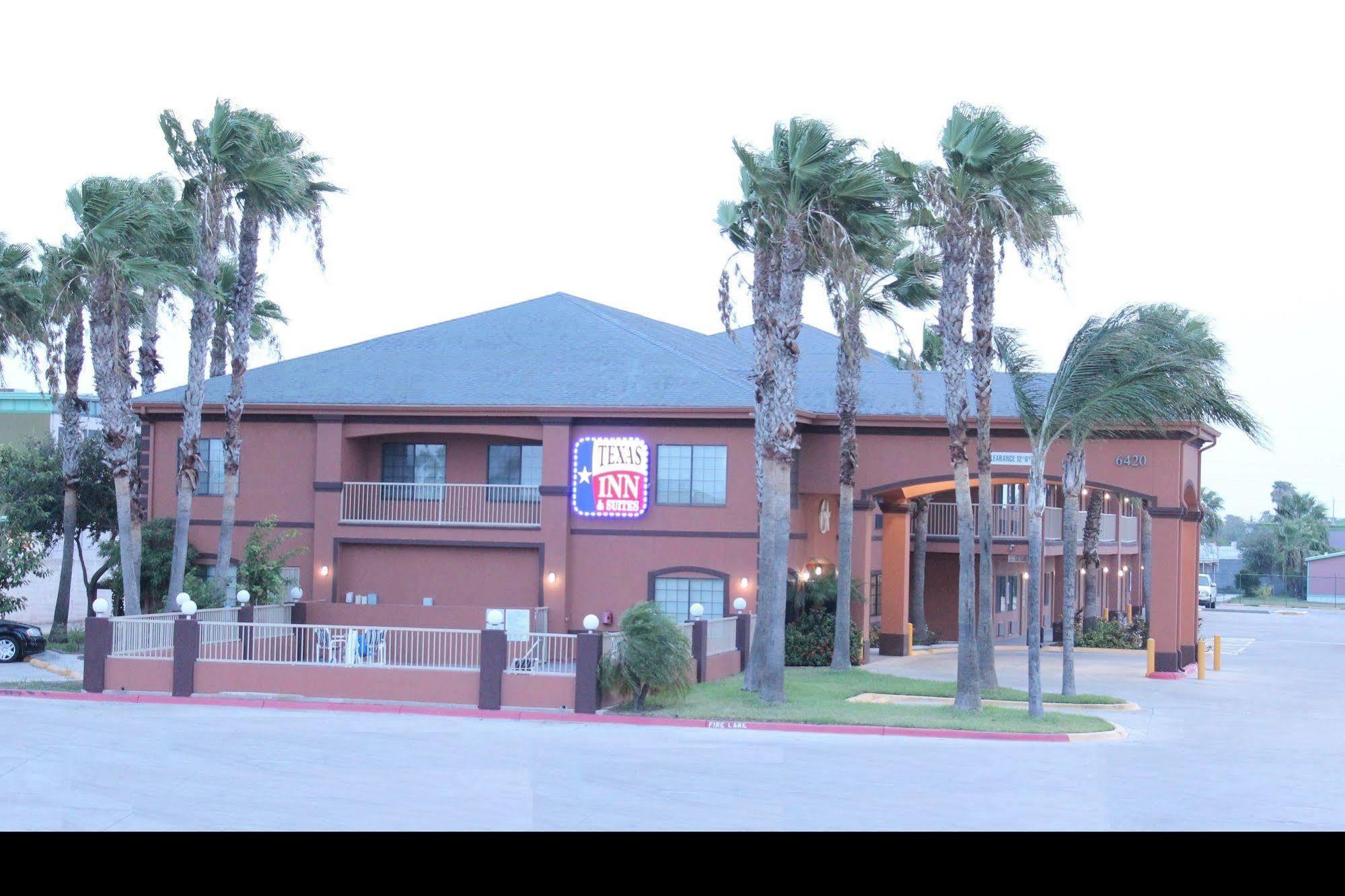 Texas & At La Plaza Mall And Airport Motel