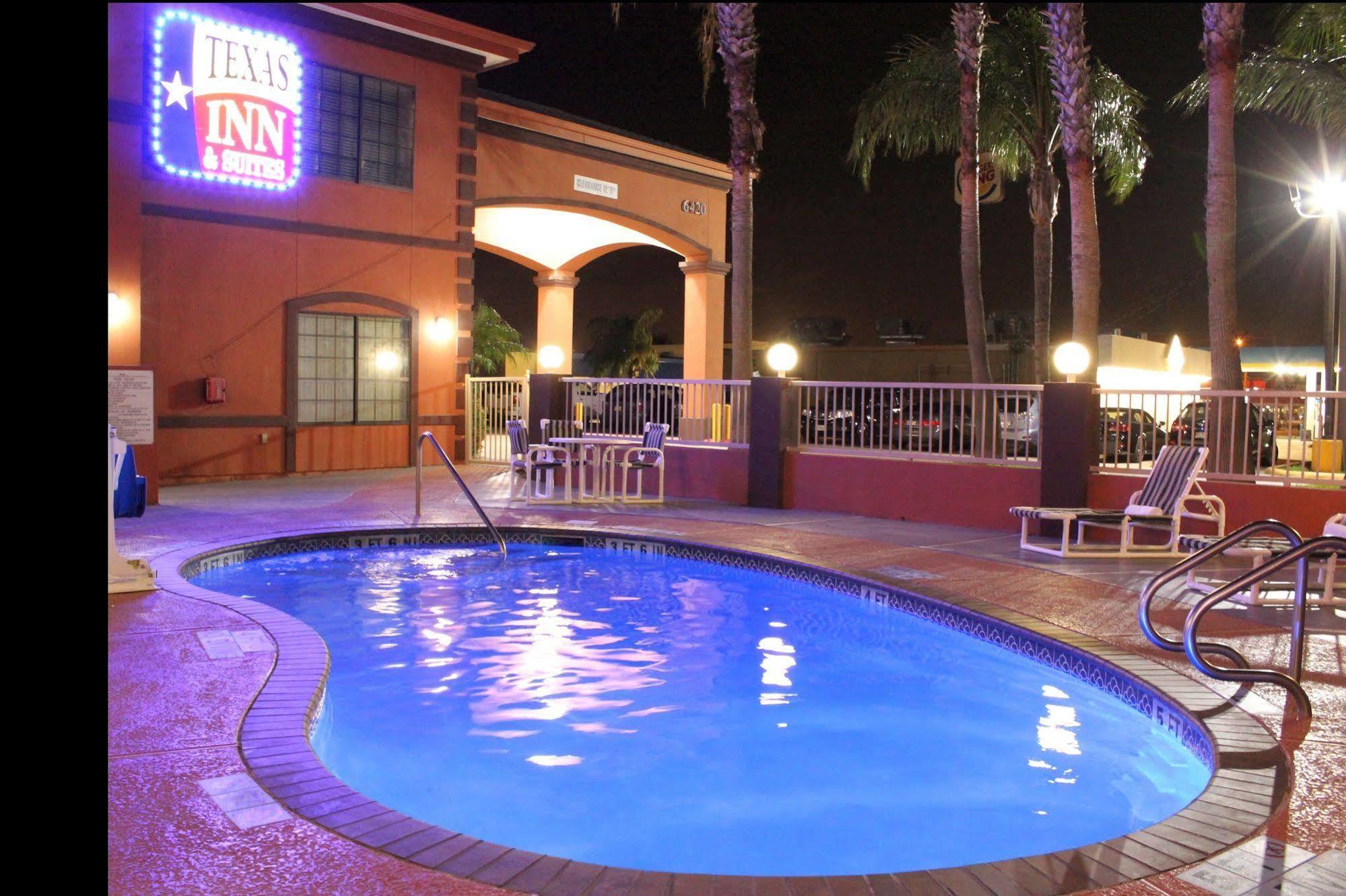 Texas & At La Plaza Mall And Airport 3*